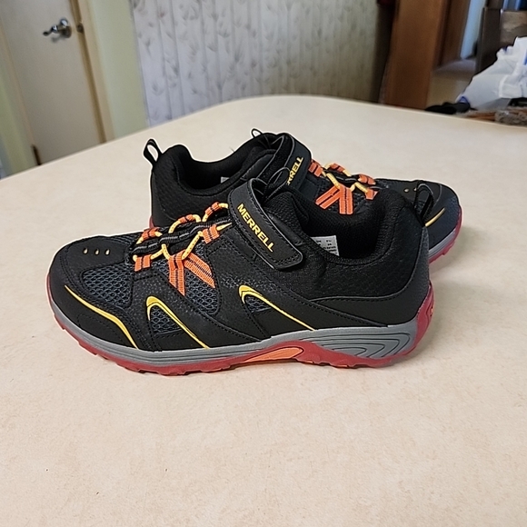 NEW Merrell Trail Chaser Hiking Sneaker Black Grey RED Mens 7M - Picture 11 of 11